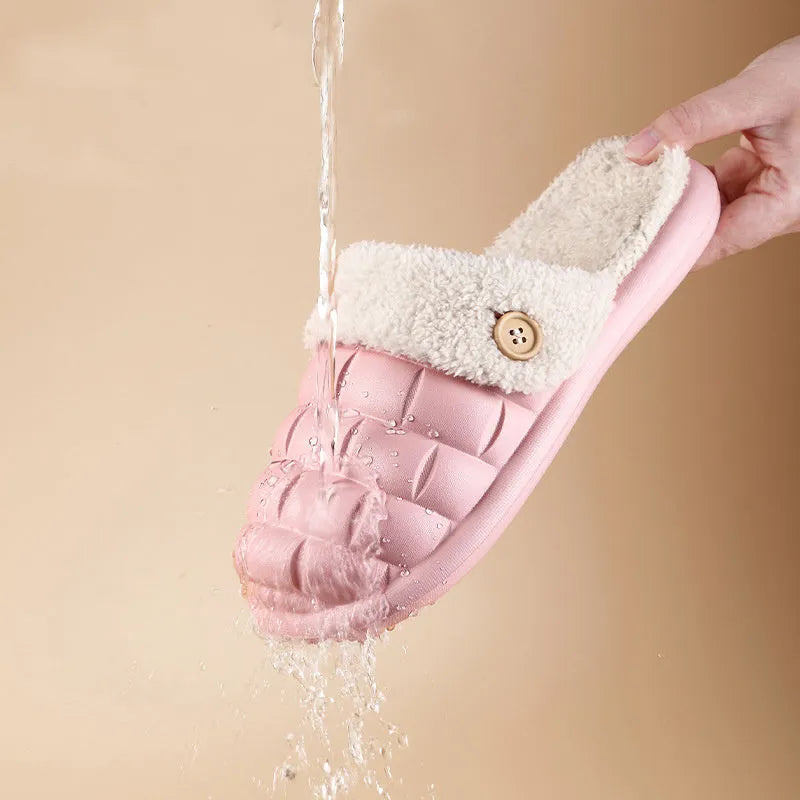 Plaid detachable slippers with a non-slip EVA sole and warm plush inner lining.