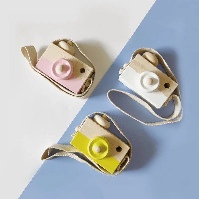 Wooden camera toy for kids over 3 in seven colours with pivotable round part