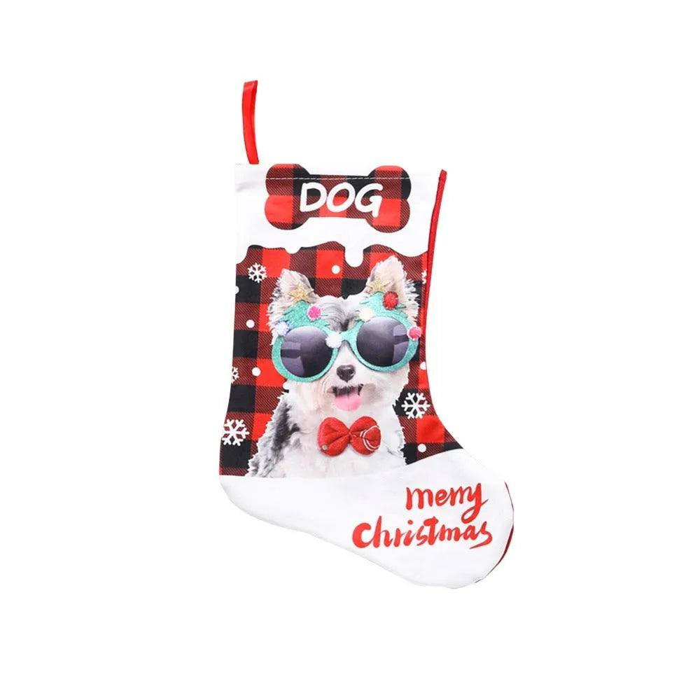 Printed puppy cat Christmas fabric decoration with plaid patterns measuring 26x36cm