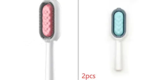 Green plastic pet hair removal comb with disposable adhesive wipes for cats and dogs