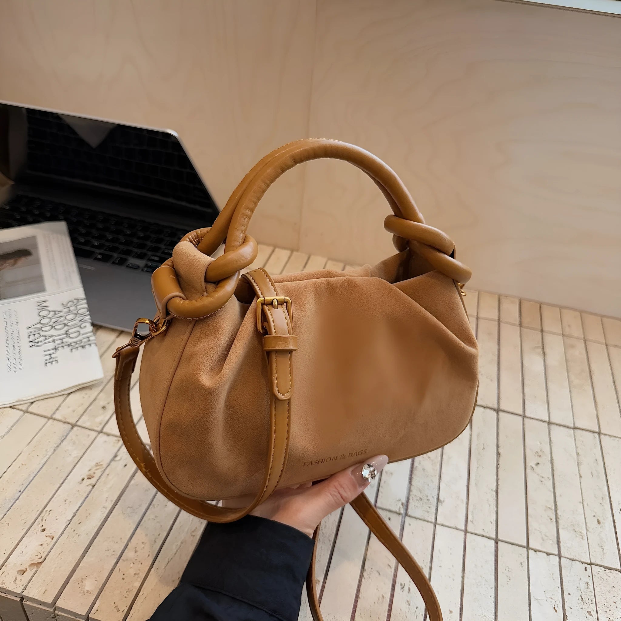 Trendy retro Korean style women's PU leather flap handbag with letter and stitch detailing, available in khaki colour, 22x7x13cm