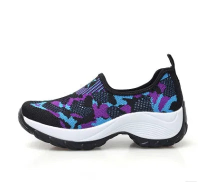 Dancing soft bottom flying woven rocking shoes in black camouflage with front strap and MD sole