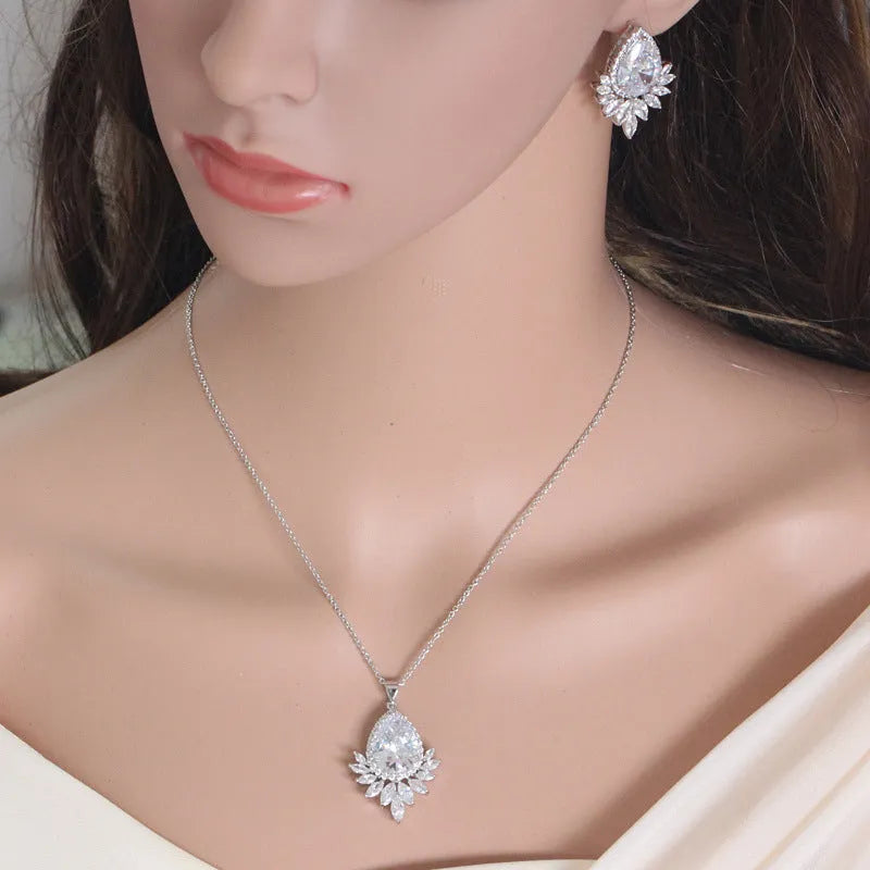 AAA jewellery chain bridal banquet set with matching necklace and earrings in blue, red or white options