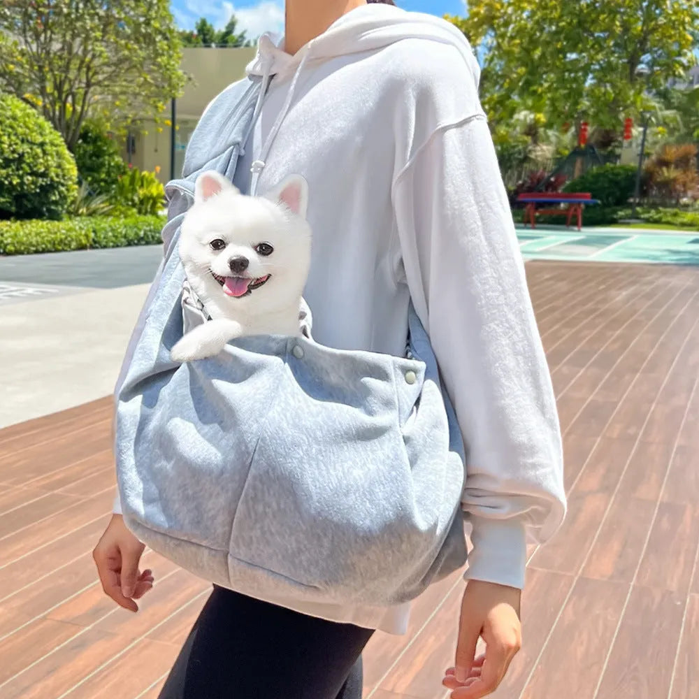 Polyester pet crossbody bag M size for cats and dogs under 7.50 kg in black colour option