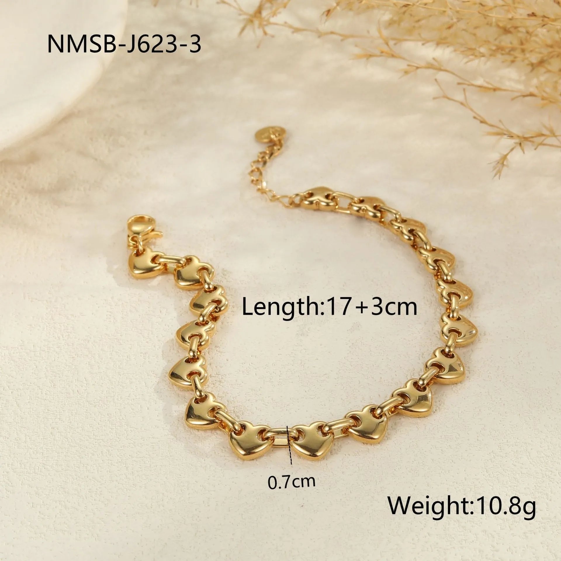 Women's stainless steel bracelet with hollowed-out geometric heart design in gold or steel colour