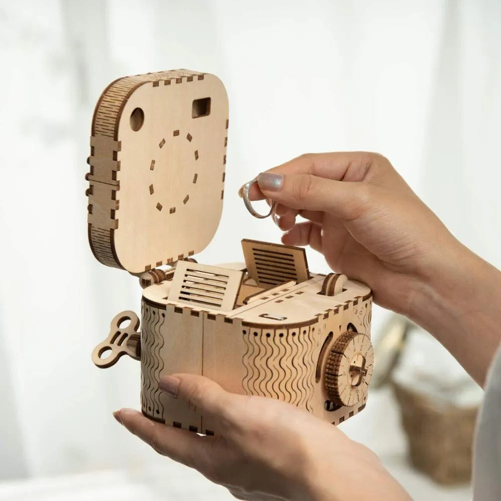 Wooden film projector 3D puzzle with hand crank and fully mechanical gear assembly