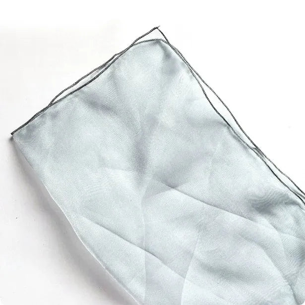 Silk fabric bouquet packaging bag with arabesquitic texture in five colour options