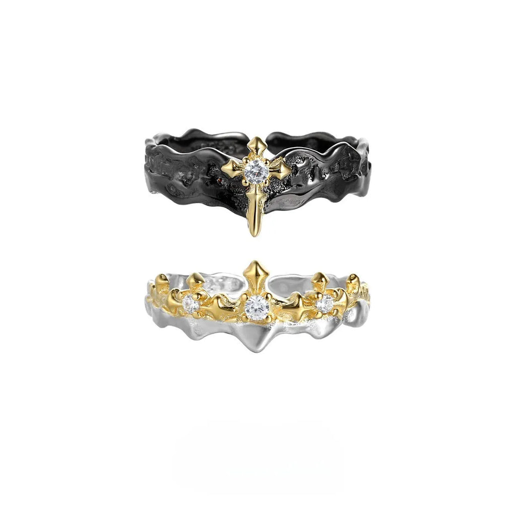 Princess Knight adjustable silver ring in white gold or black gold electroplated finish.
