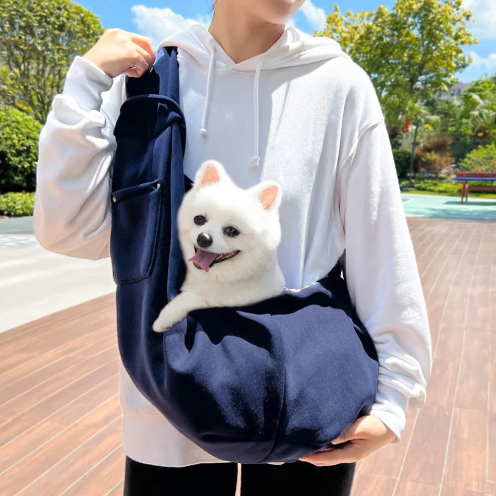 Polyester pet crossbody bag M size for cats and dogs under 7.50 kg in black colour option