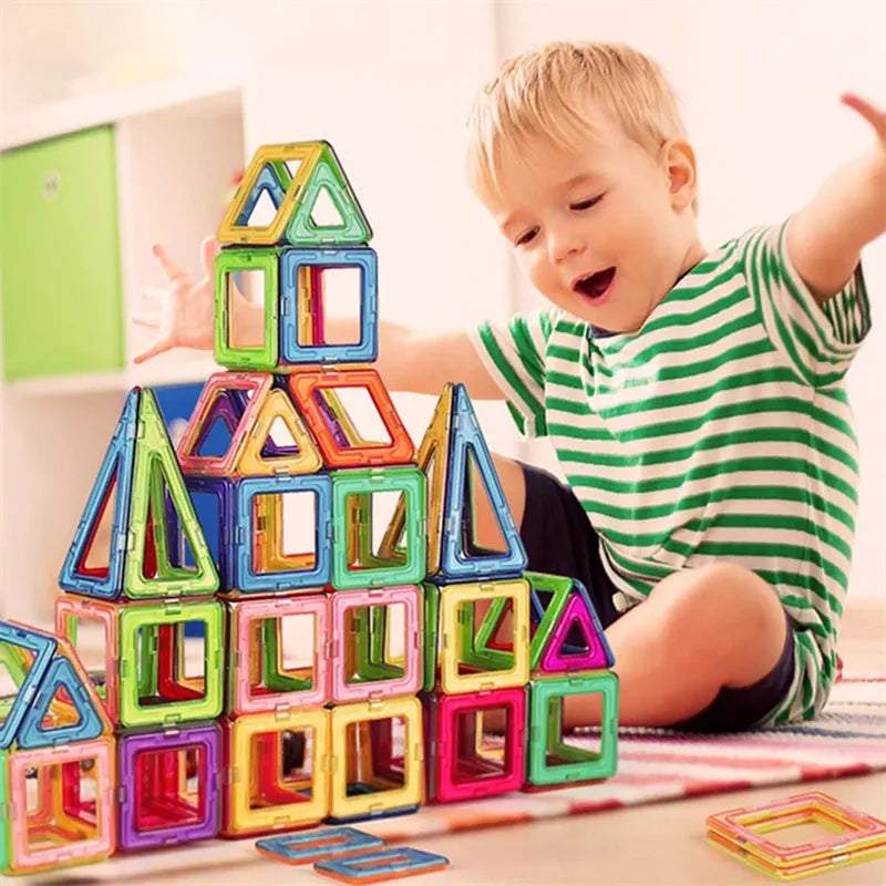 Magnetic building blocks set with ABS plastic pieces for children's construction play