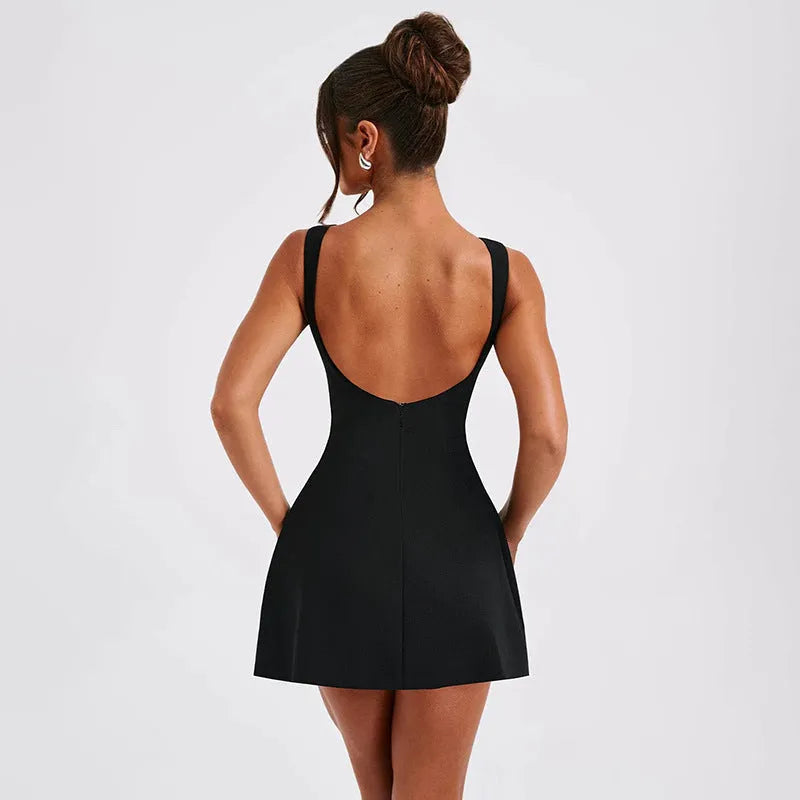 Slim backless summer dress in polyester with sleeveless design and high waist