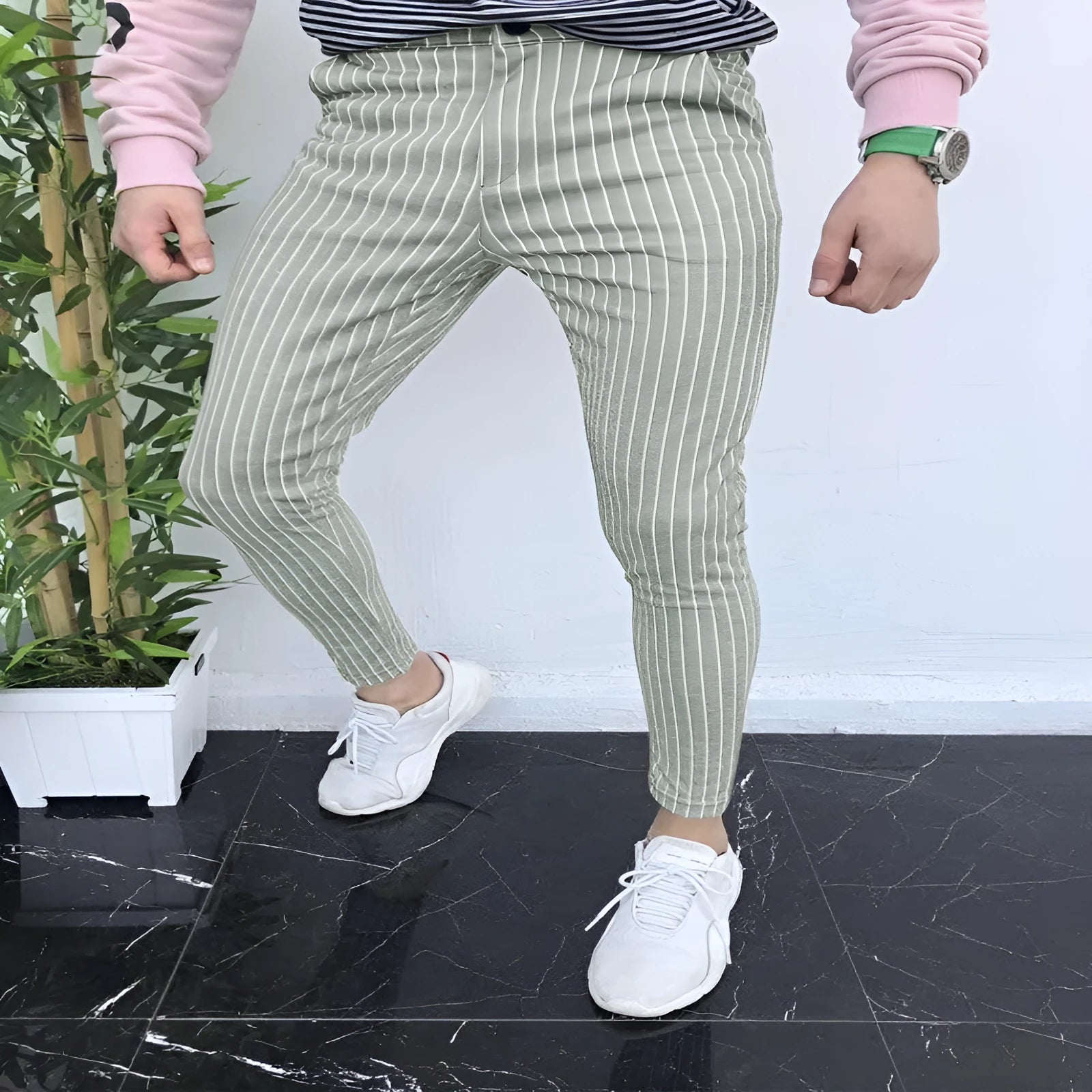 Men's slim-fit plaid trousers with 3D printed pattern in polyester blend fabric