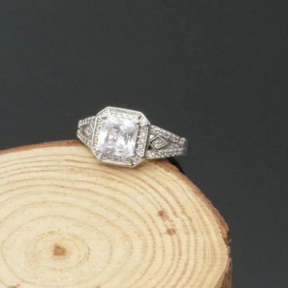 Women's geometric zircon ring with hollow design and platinum colour finish