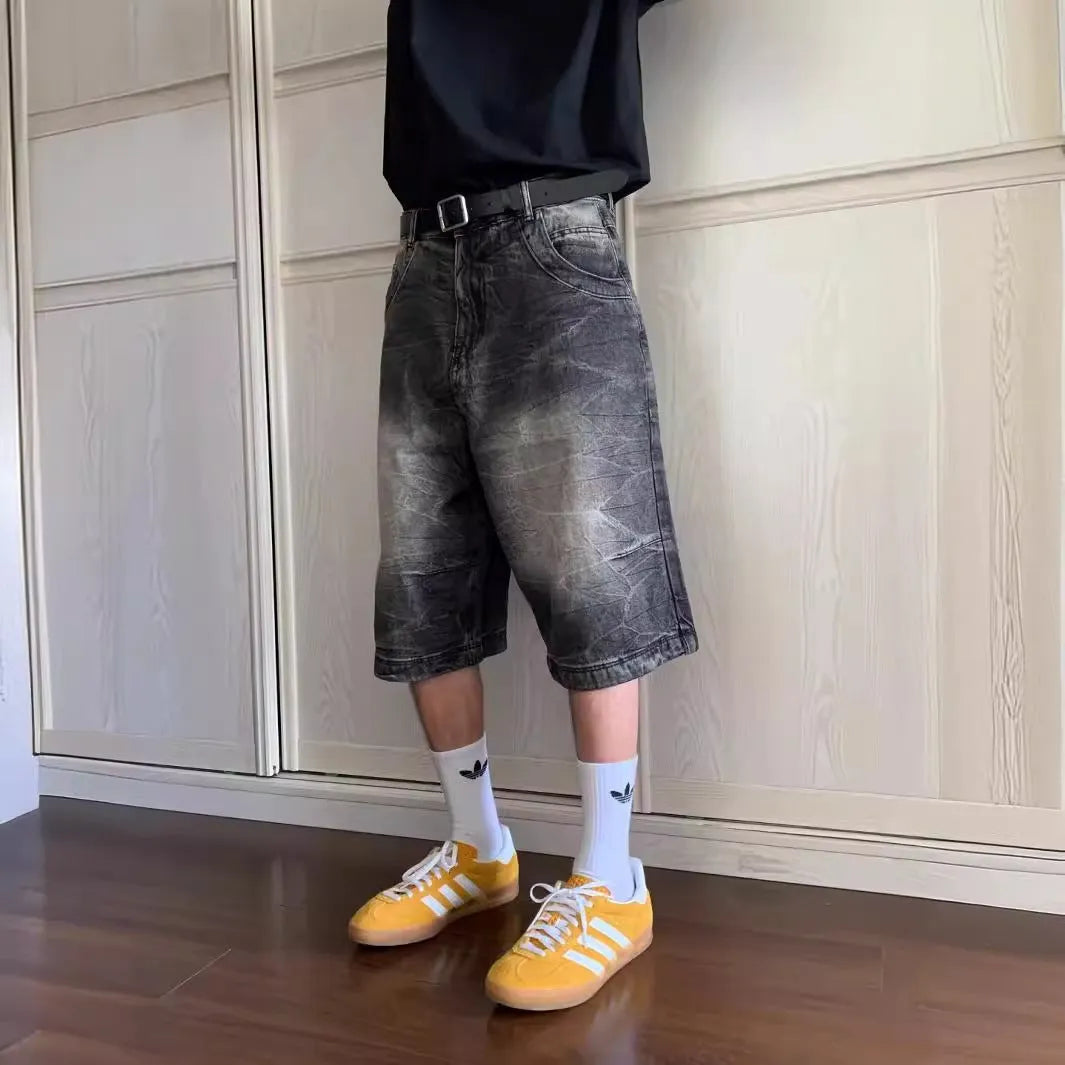 Men's loose fit washed denim shorts in straight-leg retro style