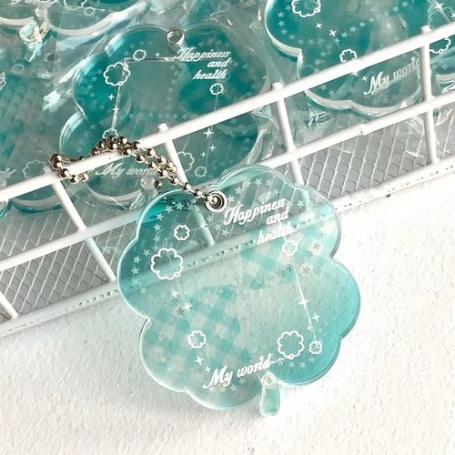 Acrylic four-leaf clover keychain pendant in blue, green, or mint green