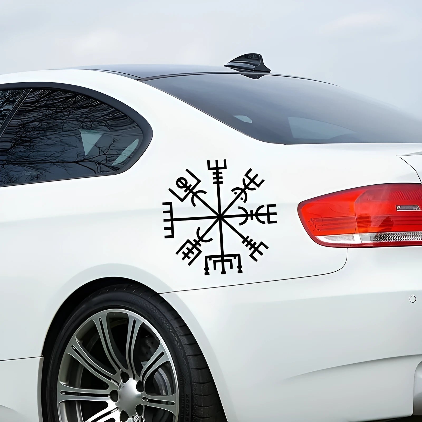 13x13cm vegetarian car window sticker in vinyl material for vehicle personalisation