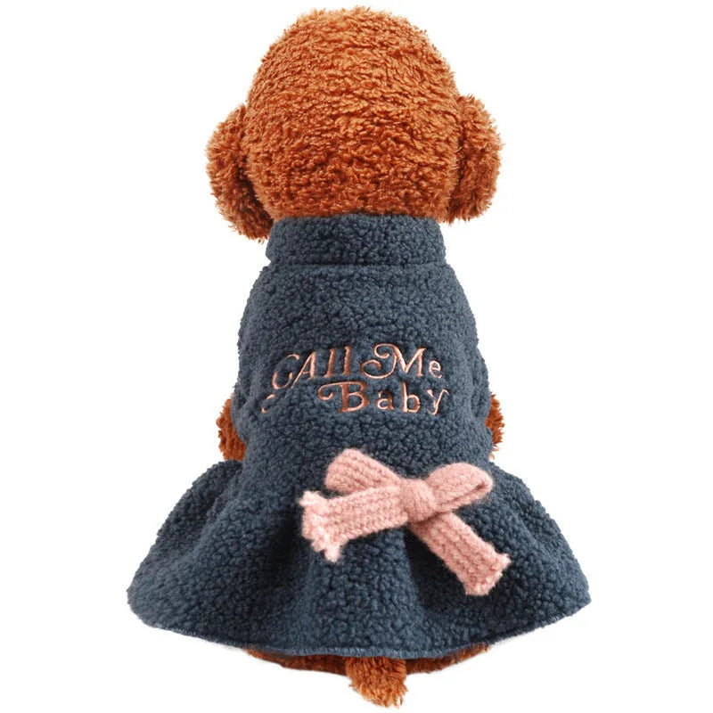 Pet fleece skirt in pink or dark blue for dogs and cats with Berber polyester fabric