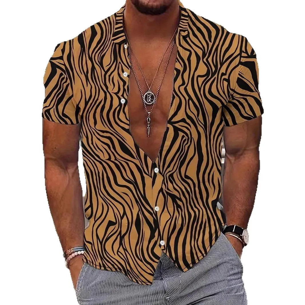 Men's slim fit short sleeve shirt with geometric line printing on the lapel, cardigan style, in a light colour.