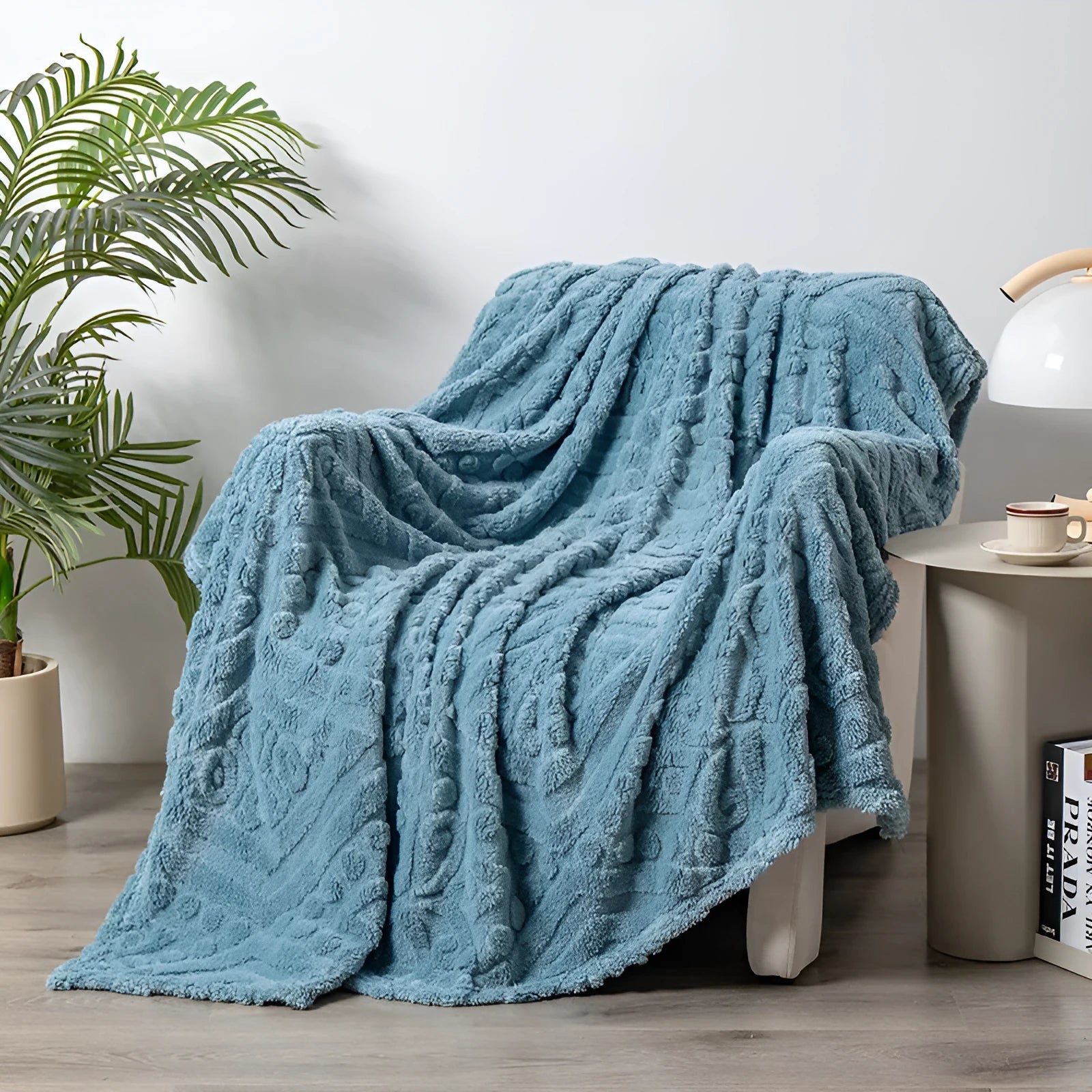 Polyester velvet jacquard sofa blanket in multiple sizes and colours with floral pattern