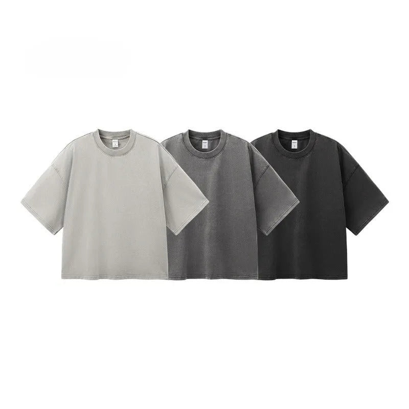 Men's vintage washed cotton t-shirt in loose fit with drop-shoulder sleeves