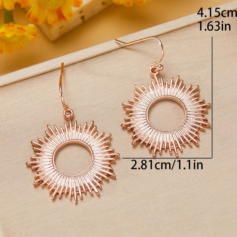 Retro new-style hollow-out distressed geometric earrings for women in alloy with electroplating finish