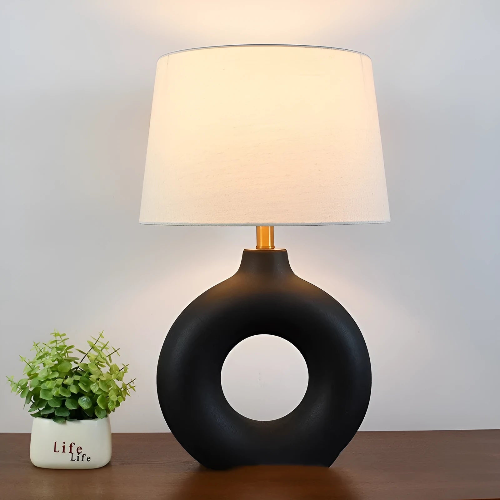 Japanese feng style ceramic pottery table lamp in white or black, 52cm tall with 33cm diameter base