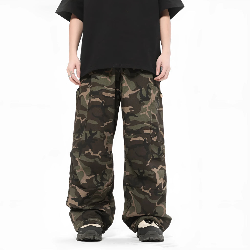 Camouflage cotton cargo pants, straight leg, mid waist, adjustable leg shaping, sizes S to XXL
