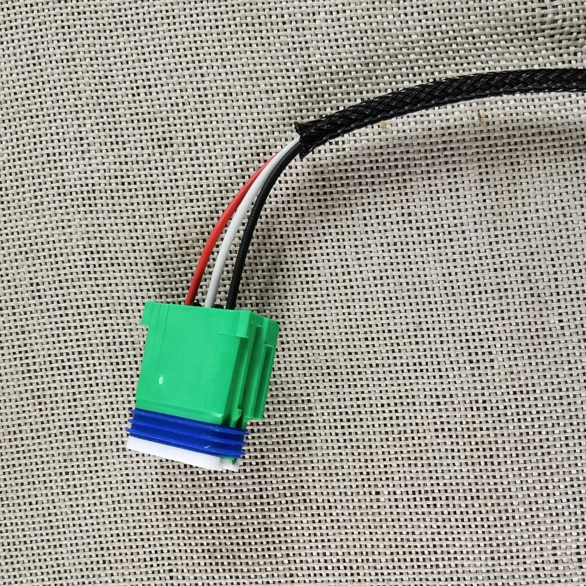 Gearbox pressure sensor model 7700100009 made of metal for transmission systems