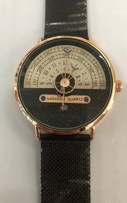 Men's gold and silver sport watch with 40mm dial and 30M waterproof rating