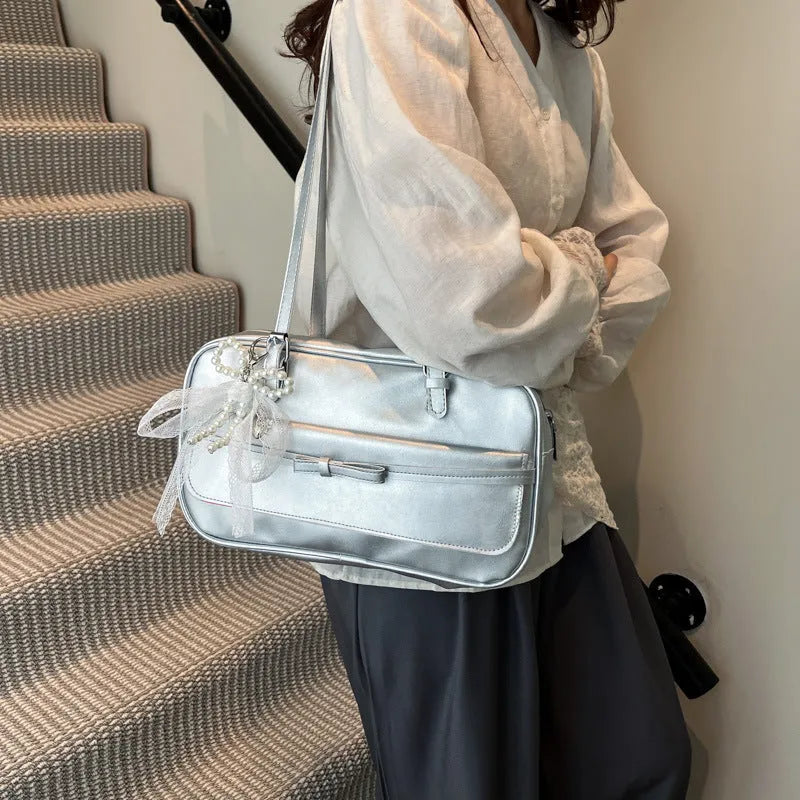 PU single-shoulder flap bag in horizontal square shape with bow stitching decoration