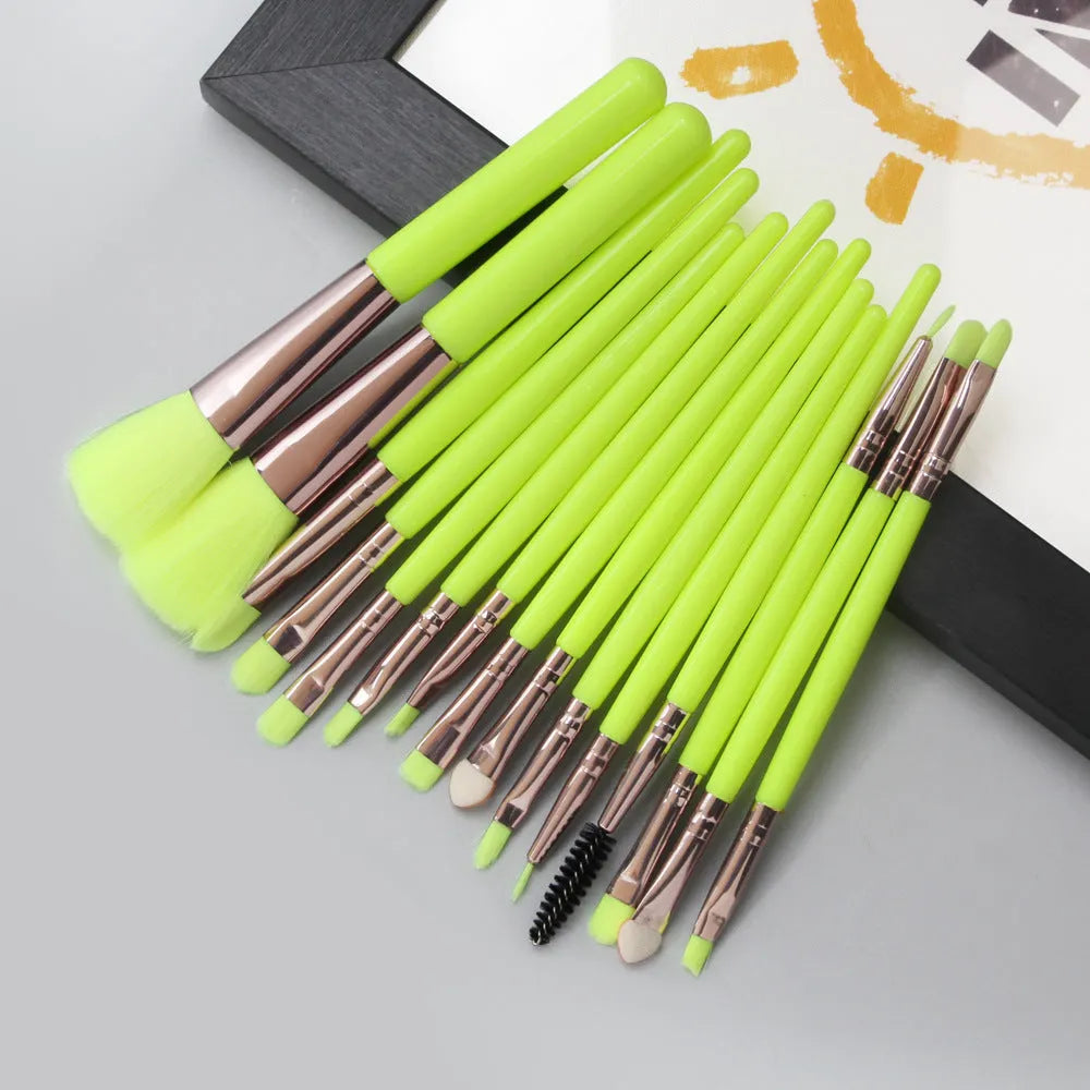 18-piece make-up brush set with various brush heads including a fan brush on a white background.