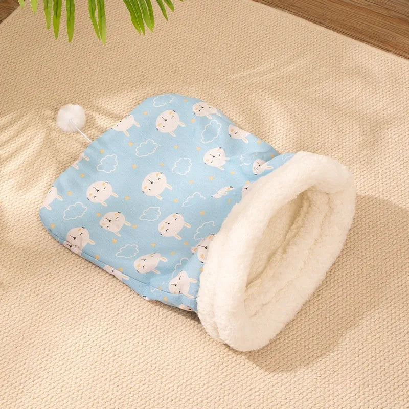 Flannel cat sleeping bag nest pet bed in pink Trojan pattern, measuring 50 by 40 centimetres.