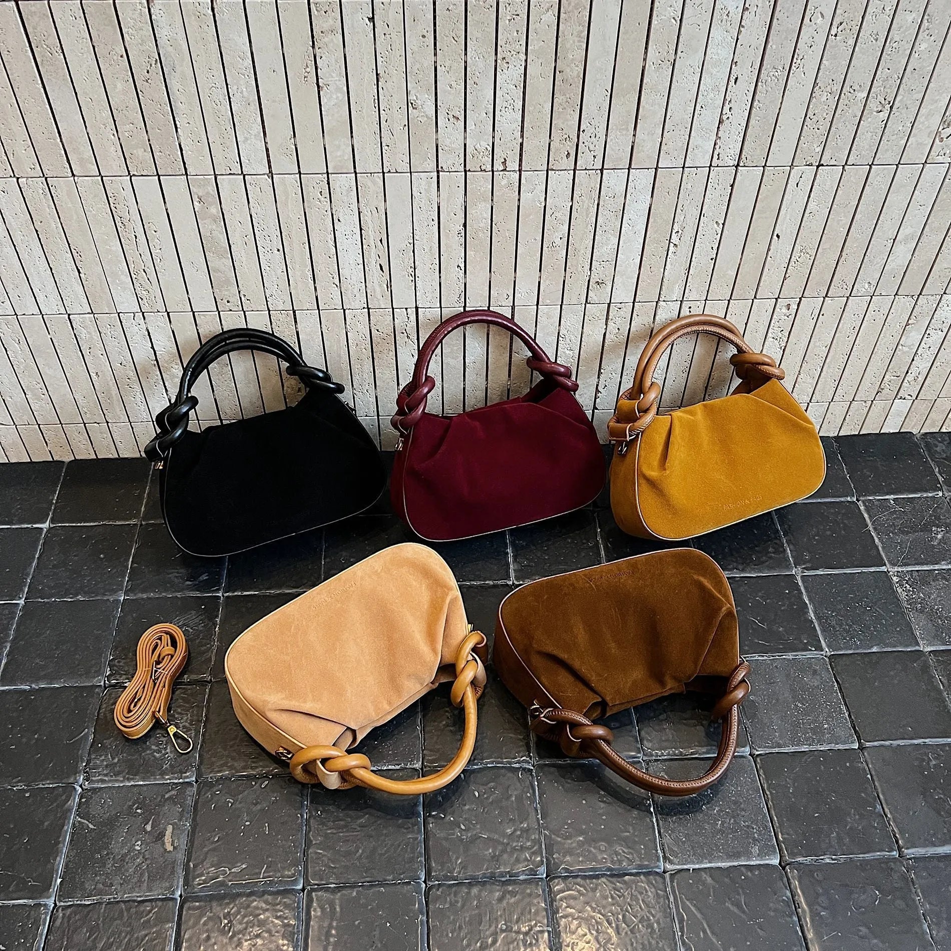 Trendy retro Korean style women's PU leather flap handbag with letter and stitch detailing, available in khaki colour, 22x7x13cm