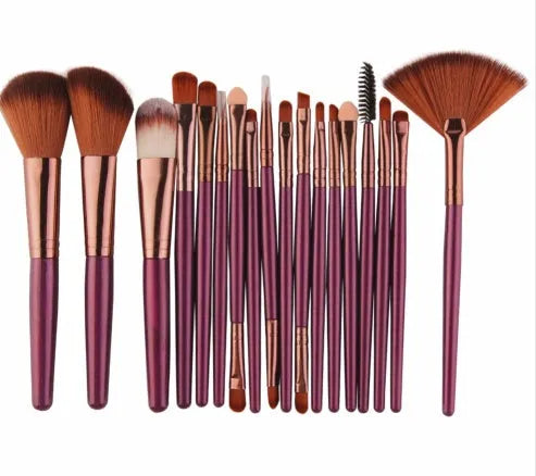 MAANGE 18-piece makeup brush set with fan-shaped tools displayed, showing one of 20 available style options.