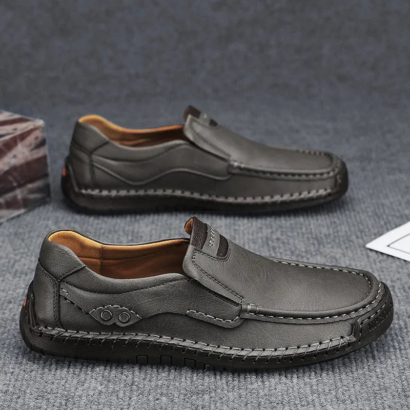 Large size handmade stitching men's outdoor shoes in black leather with rubber sole