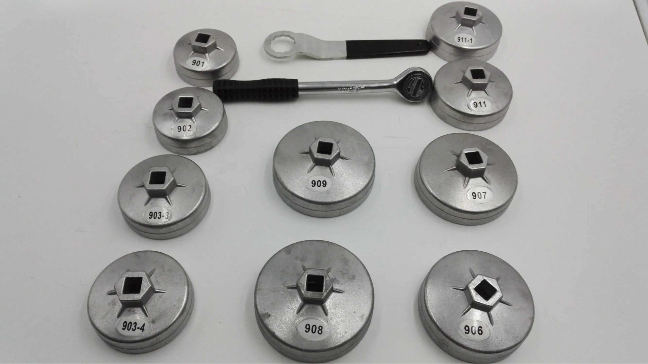 23 piece cap type oil grid set in aluminium alloy with 1/2 inch drive for oil filter removal