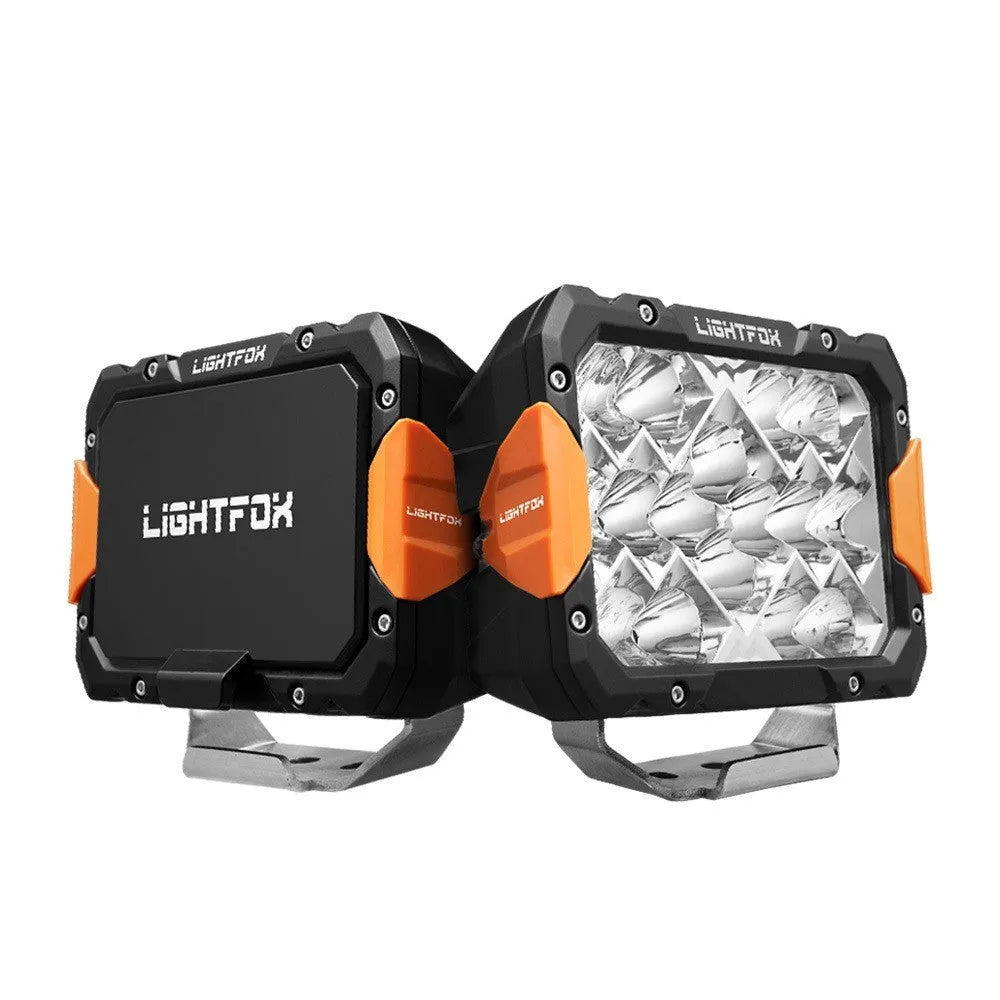 Black aluminium LED front bumper light bar for off-road vehicle retrofit with universal mounting