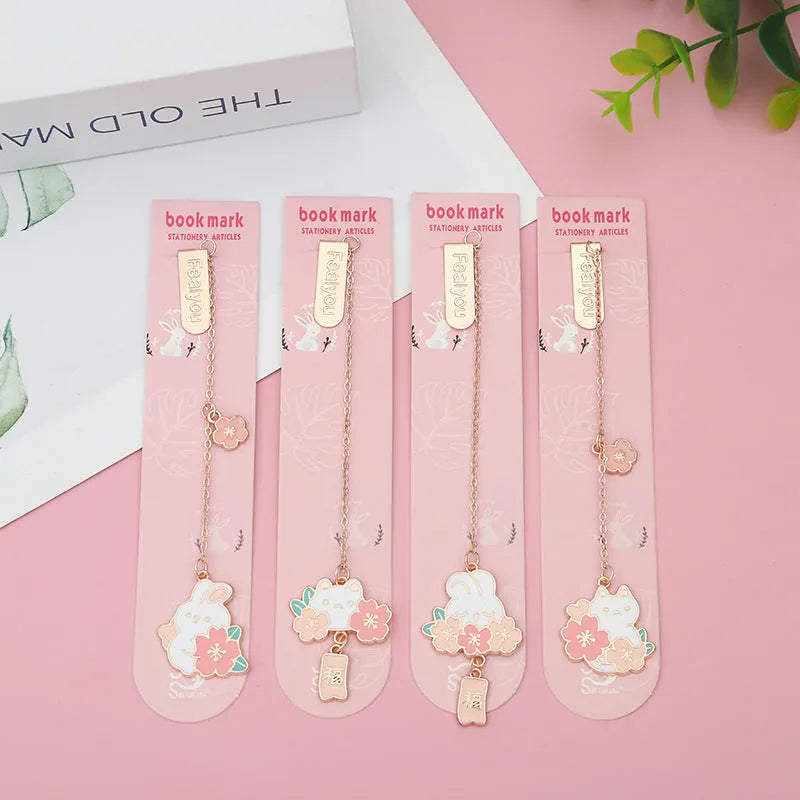 Metal pendant bookmark with engraved cherry blossom cat design, small decorative charm for book marking