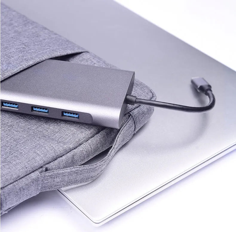 10-in-1 USB-C docking hub power bank compatible with Apple MacBook and iPhone