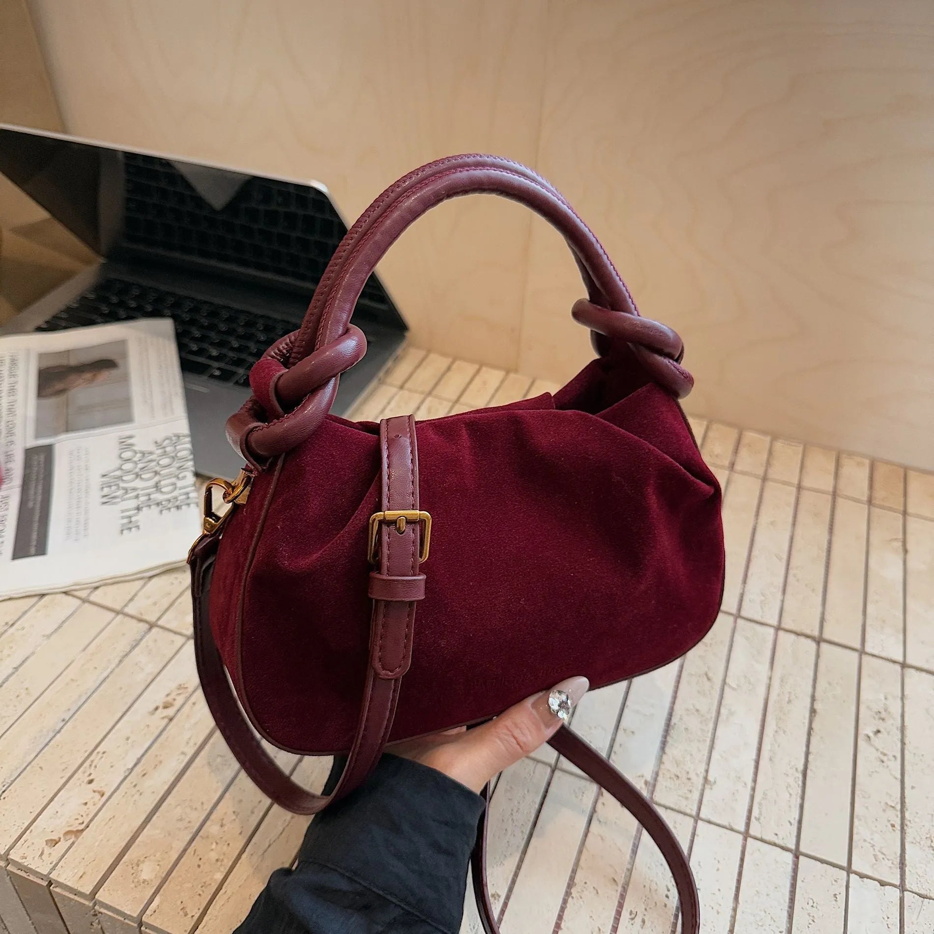 Trendy retro Korean style women's PU leather flap handbag with letter and stitch detailing, available in khaki colour, 22x7x13cm