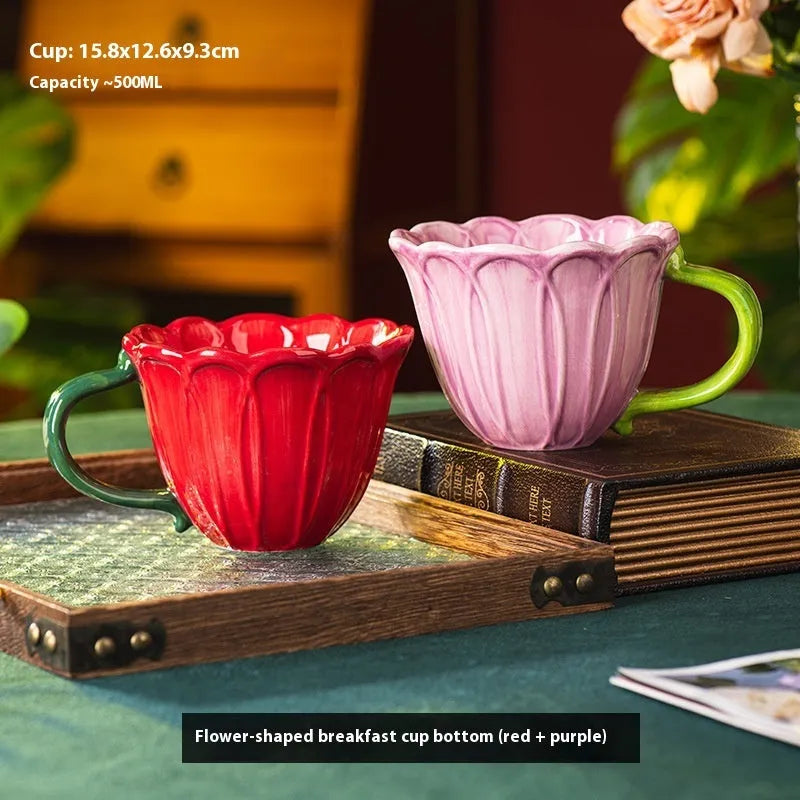 Ceramic breakfast cup with pastoral pattern in red or purple, 500ml capacity.