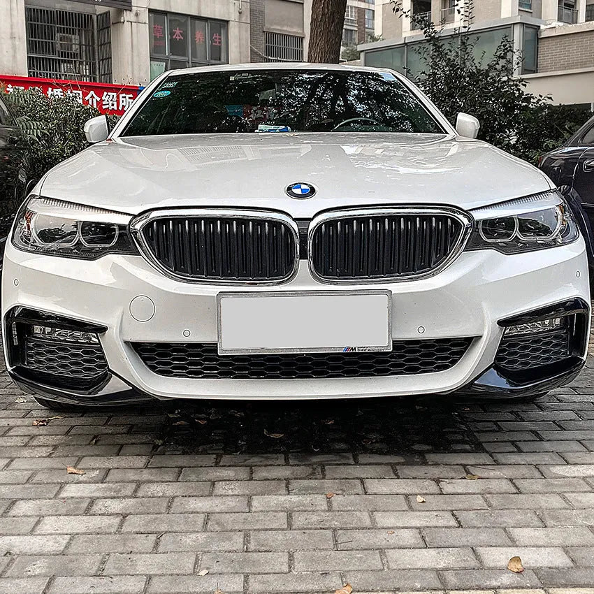 Pair of front Cornerite car stickers for BMW 5 Series G30 early M Sport 530i 2018-2020 carbon fibre pattern