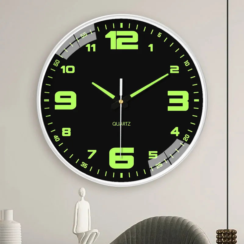 8-inch luminous wall clock with modern plastic case in 20cm diameter