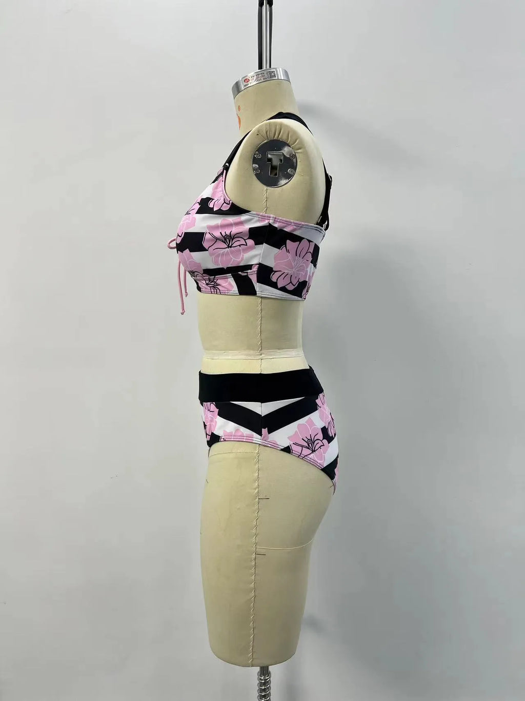 Women's black printed belly-covered slimming split bikini swimsuit for swimming and water sports