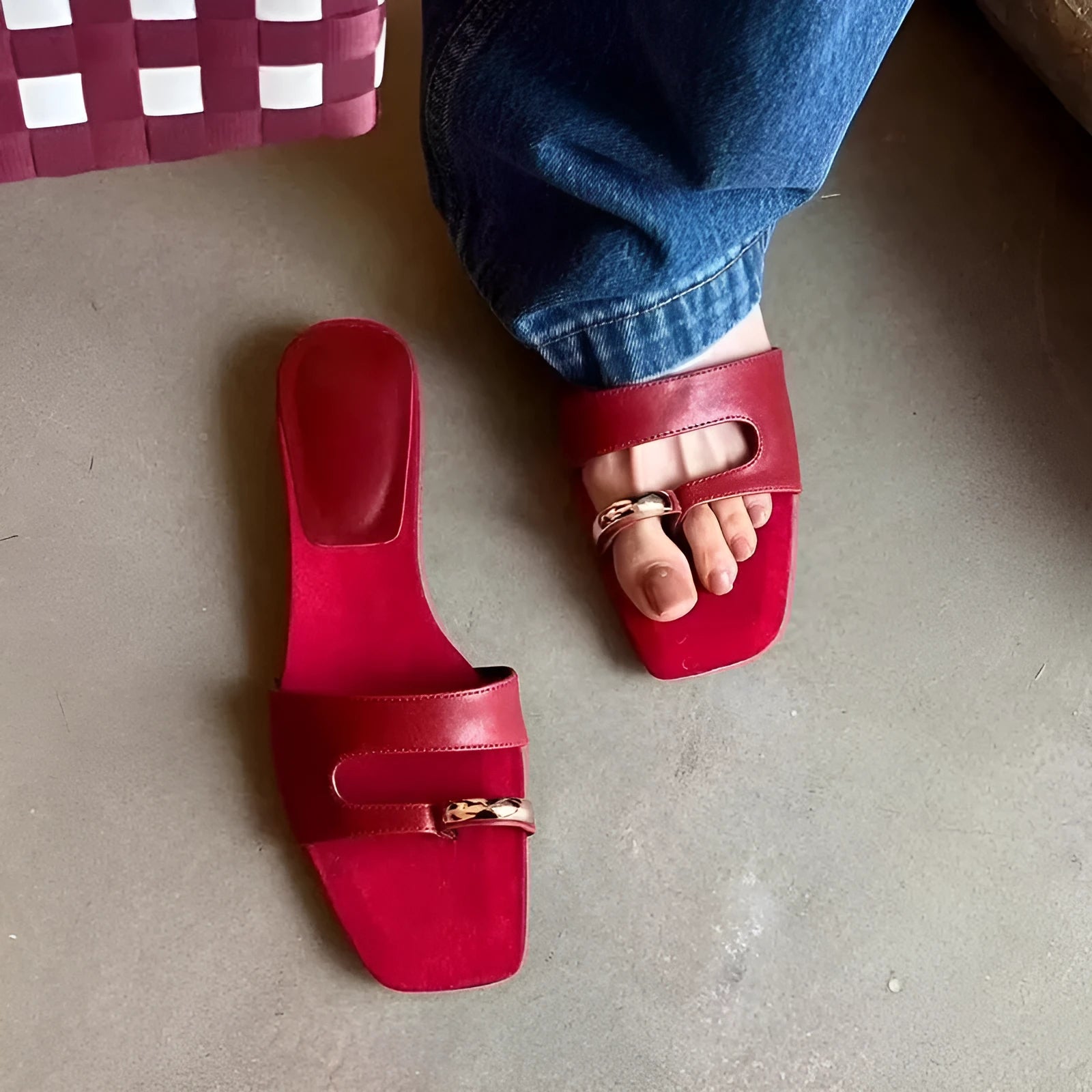 Plus size outdoor fashion slippers with square head design in black, red, silver, or white colours