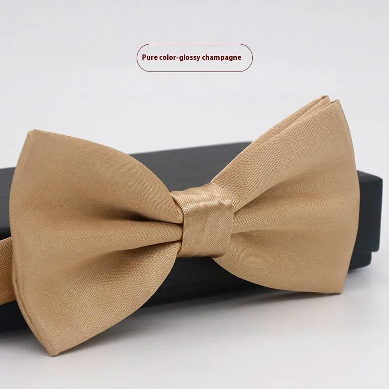 Men's solid colour flat head polyester bow tie on white background