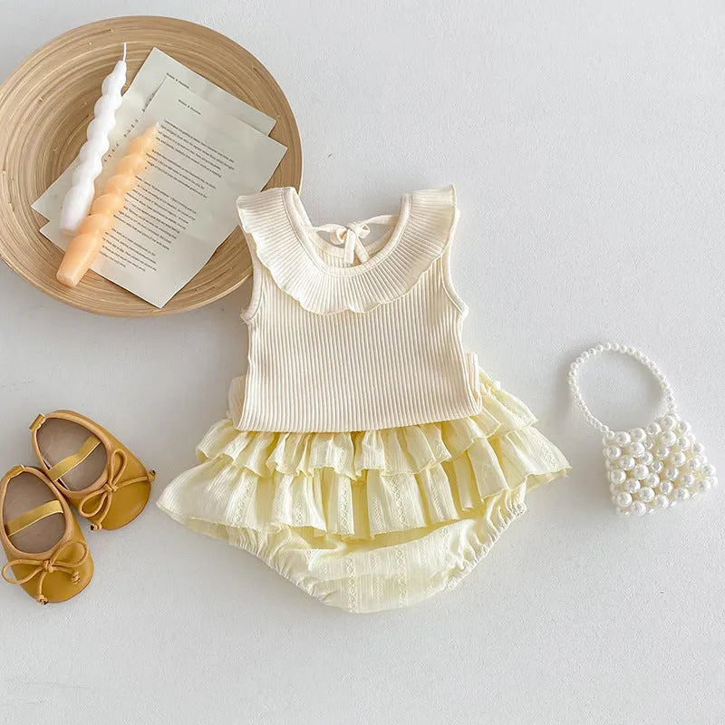 Beige girls cotton two-piece set with ruffled collar top and double layer Bud waist shorts
