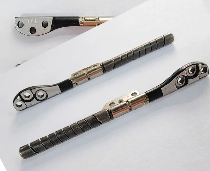 A1286 laptop screen shaft pair for MacBook Pro 15-inch hinge repair.