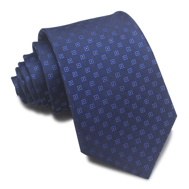 A man's striped formal tie in an arrow style, showing the jacquard texture and width of 7-8 cm.