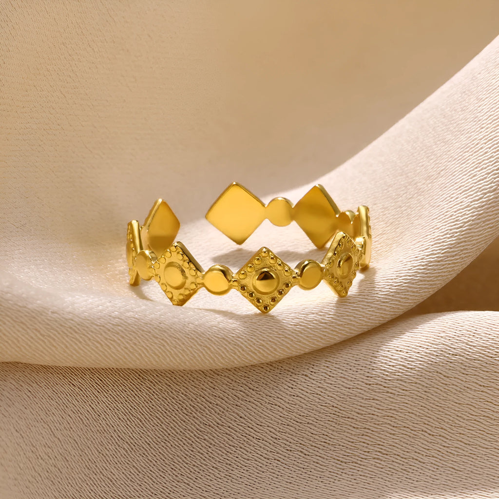 Geometric titanium steel women's ring with gold diamond colour finish